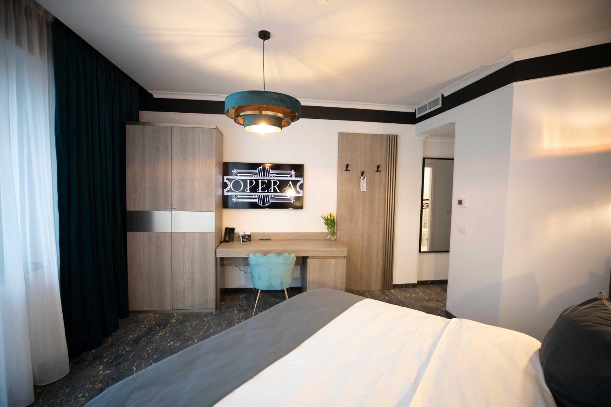 Opera Hotel Temesvár Kültér fotó