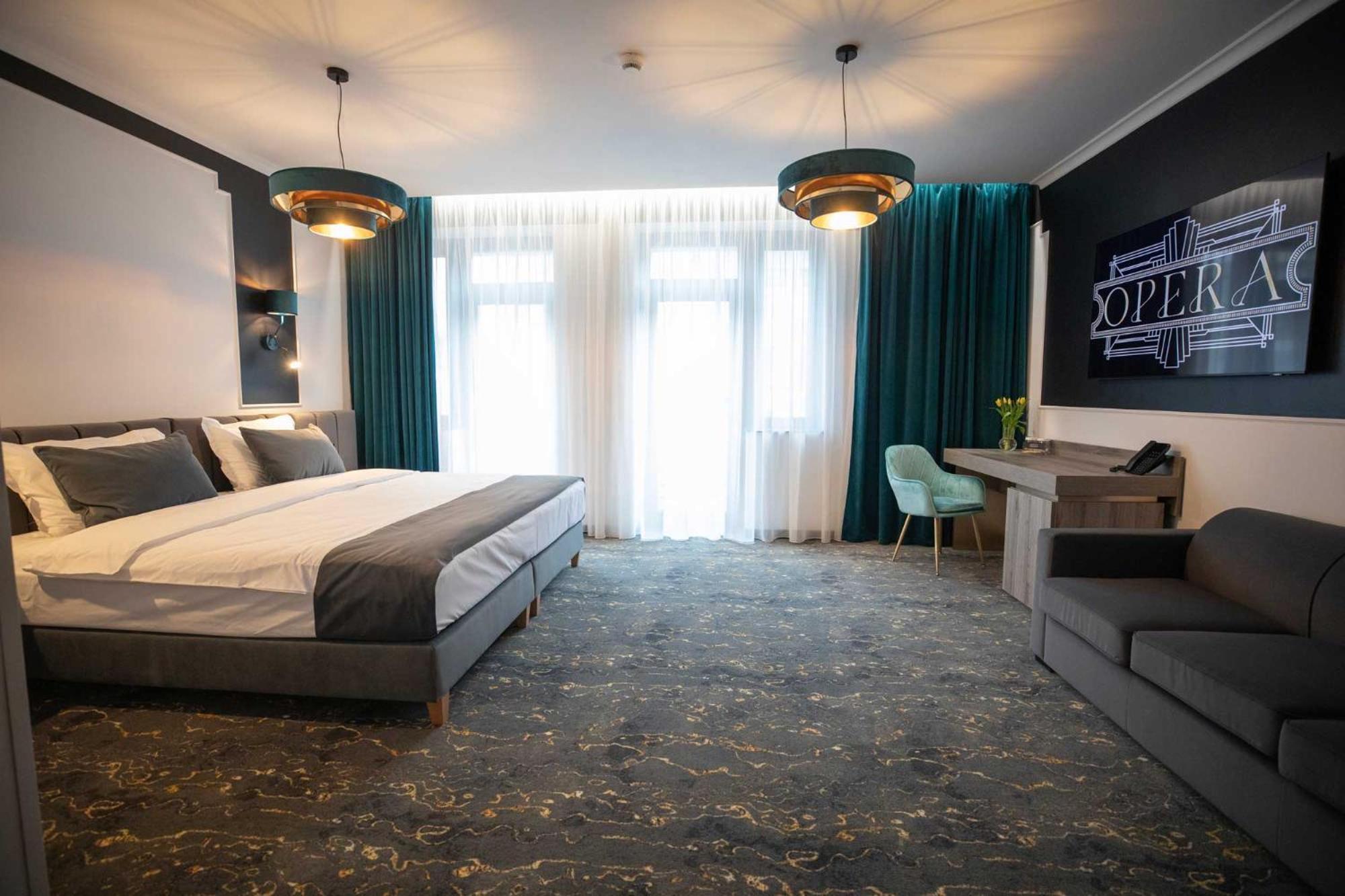 Opera Hotel Temesvár Kültér fotó