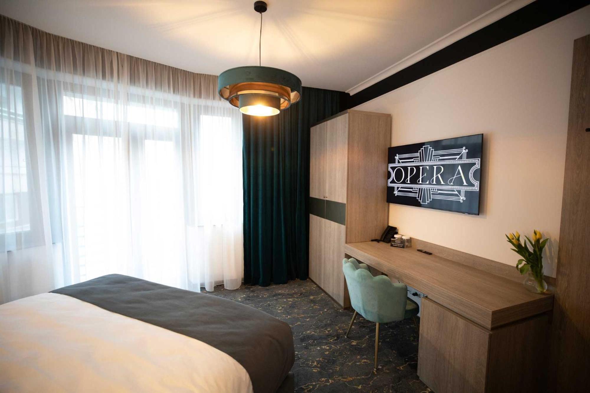 Opera Hotel Temesvár Kültér fotó