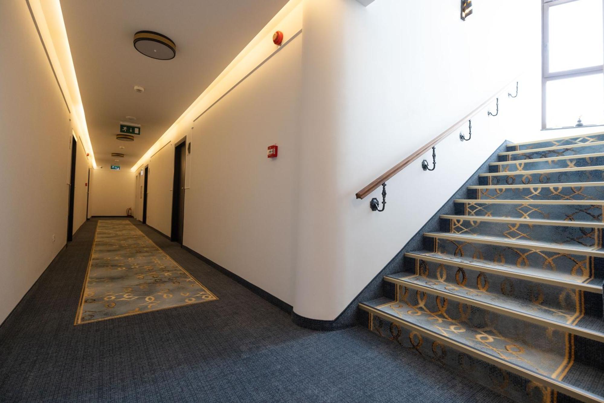 Opera Hotel Temesvár Kültér fotó